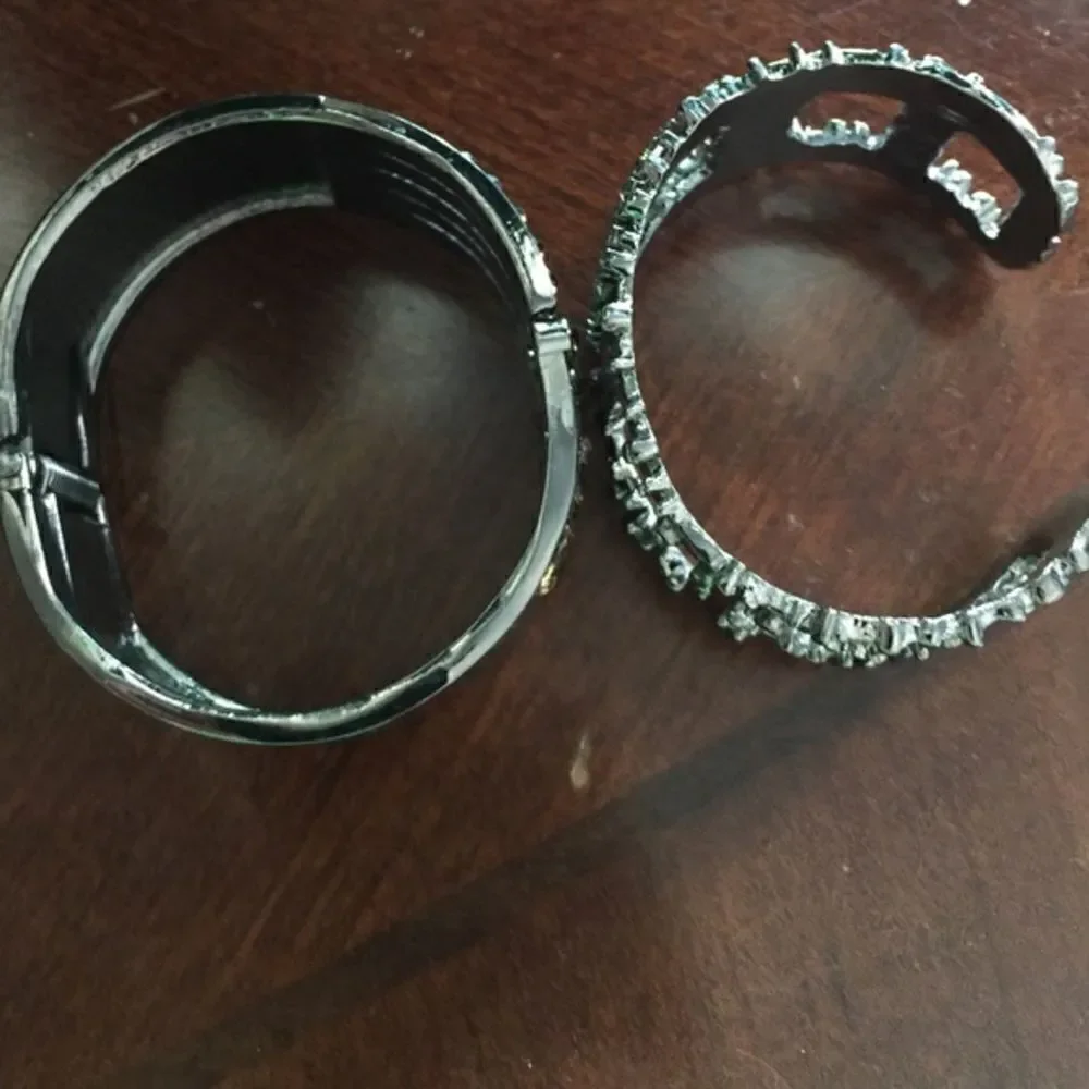 🎉last deal🎉Cache Bracelet✨